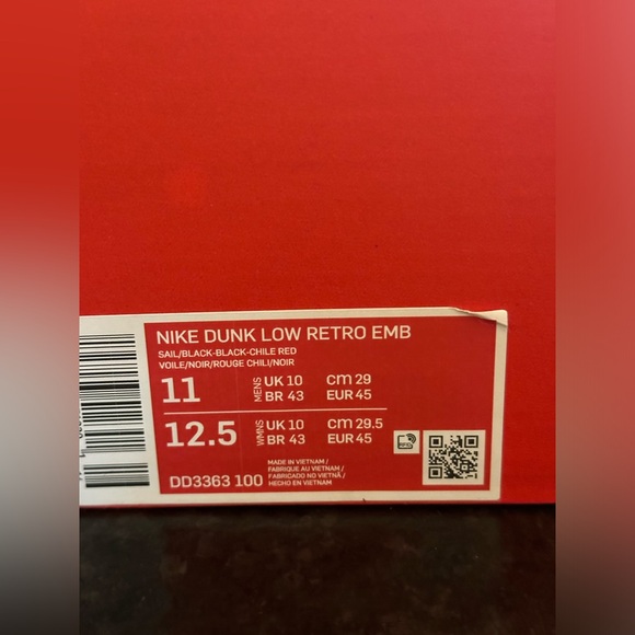 Men’s Low Nike Dunks, NBA 75th Anniversary - Chicago Bulls - Picture 6 of 6